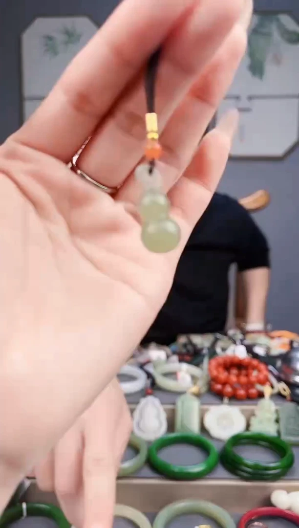 【闪购商品】和田玉颈饰未镶嵌AA多样性发货 拍一发一