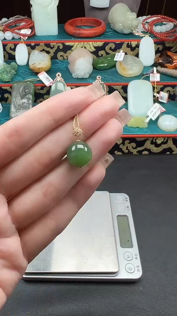 和田玉18K金镶嵌颈饰吊坠e030