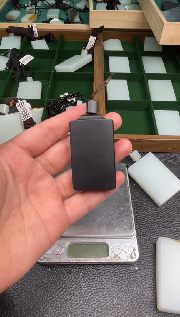 定制和田玉精品挂件