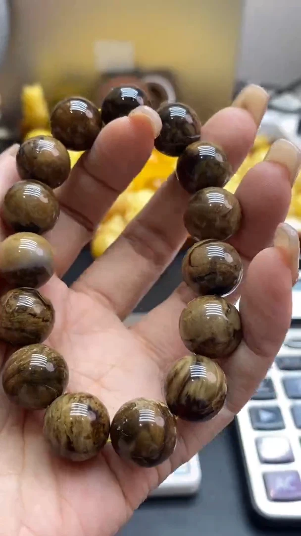 琥珀未镶嵌珠宝奇石2109