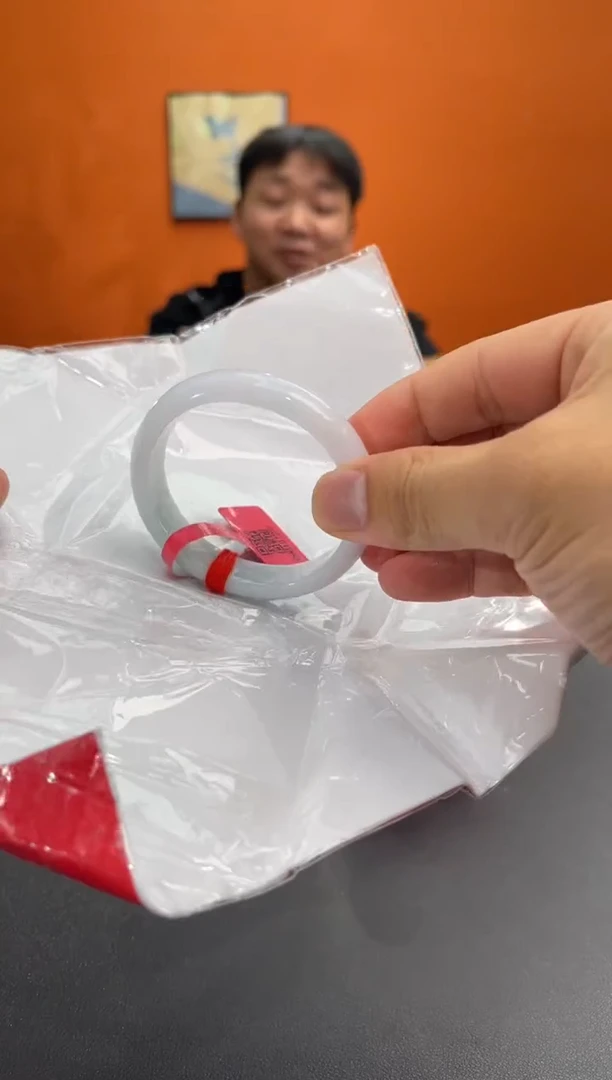 未镶嵌手镯（贵妃镯）翡翠翡翠手镯