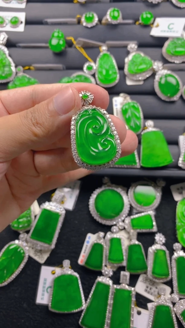【闪购商品】翡翠颈饰银S925镶嵌11111111