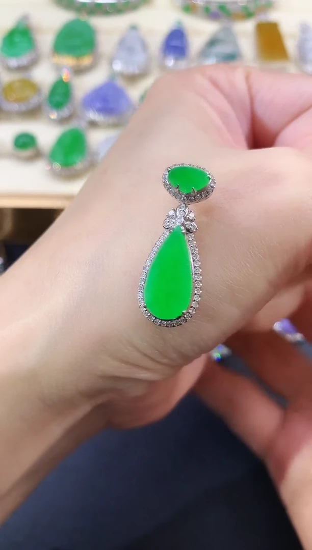 翡翠18K金镶嵌吊坠(不含链)|9800