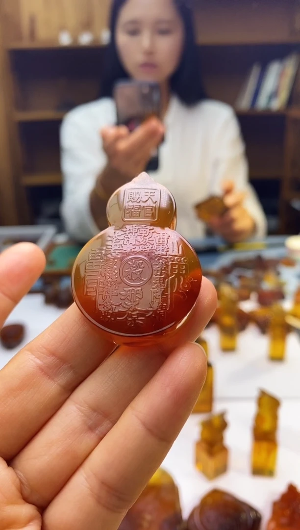 琥珀颈饰未镶嵌SN63-1456（山鬼葫芦）