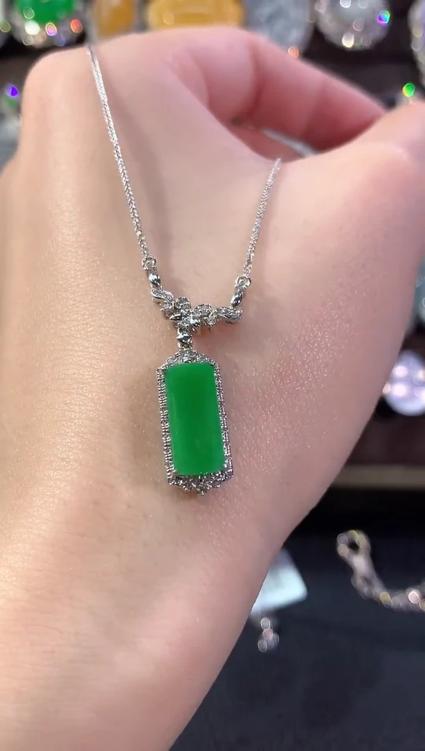 套链18K金镶嵌翡翠冬日珠宝W33