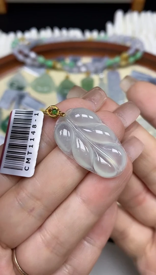 吊坠(不含链)18K金镶嵌翡翠叶子18K金扣镶嵌@@CMT1148-1