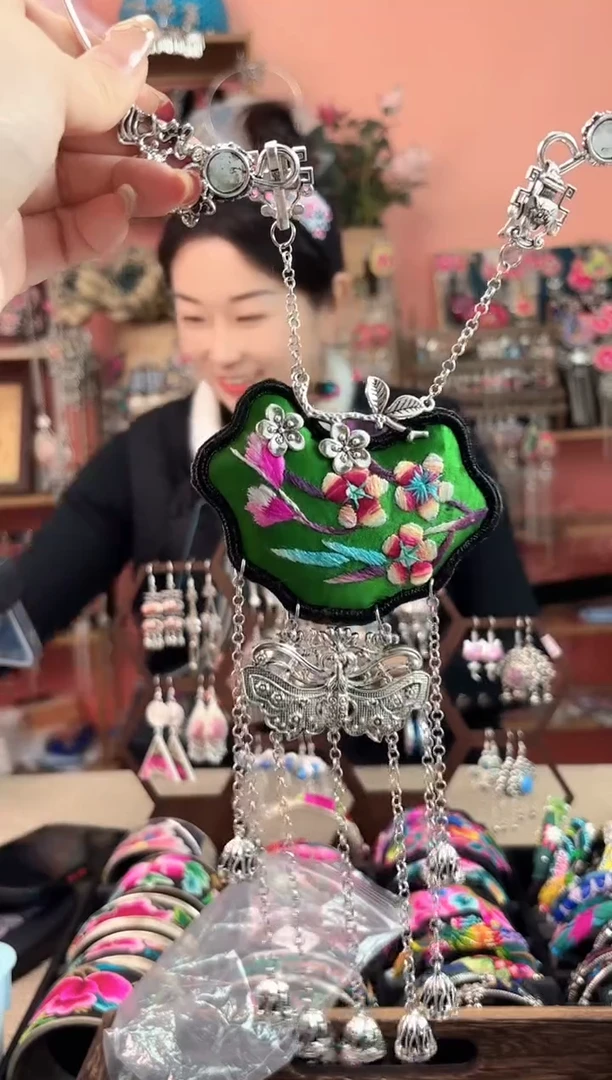 艺枝独绣手工饰品153