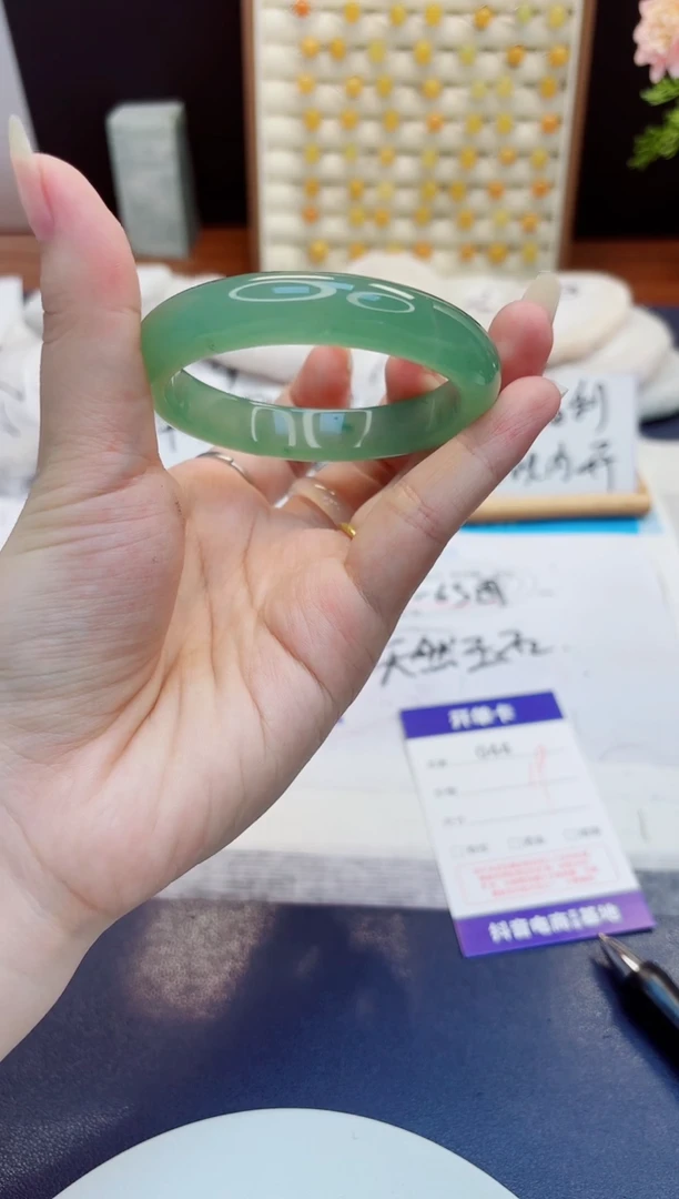 未镶嵌手镯石英质玉44-东陵玉-圈口55