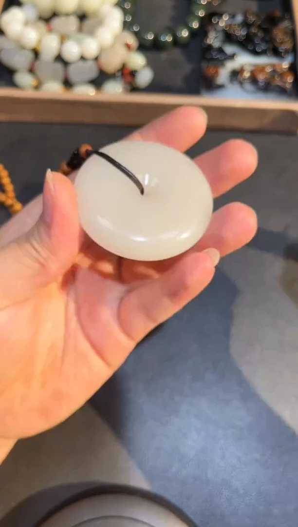 颈饰未镶嵌和田玉（子料）YL-DS-12.11-39