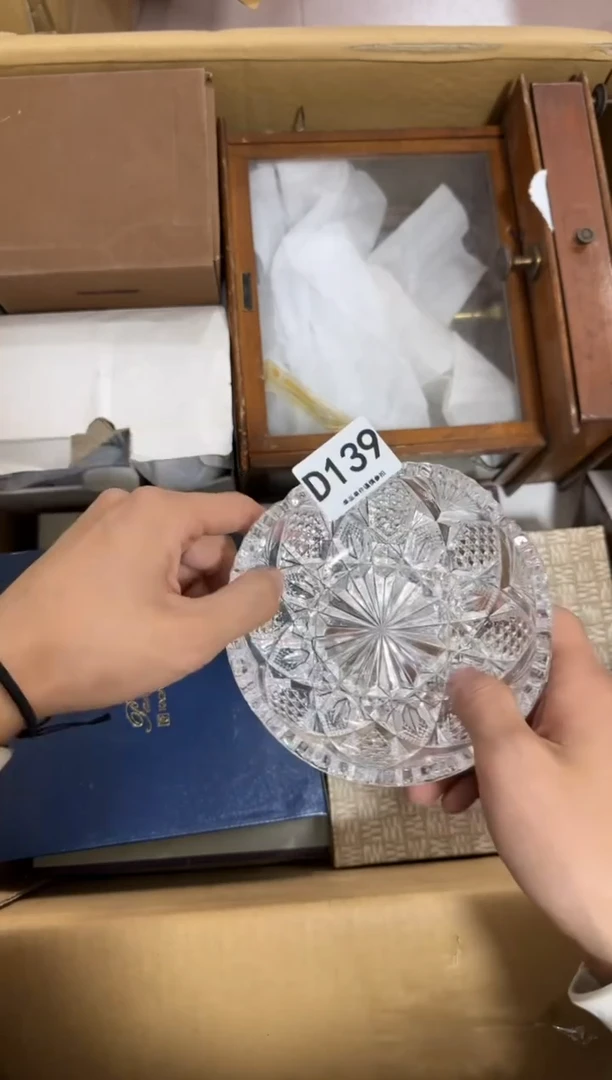 瓷片邹*美139 中古商品，谨慎购买