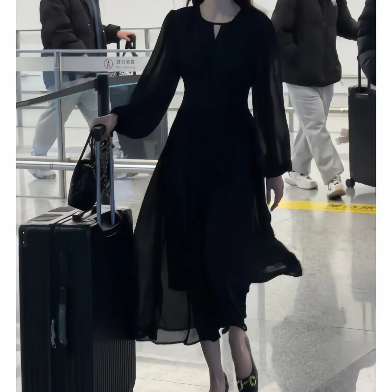 圆领秋季镂空长裙中长款黑色显瘦遮肉肉大码连衣裙气质休闲风裙子