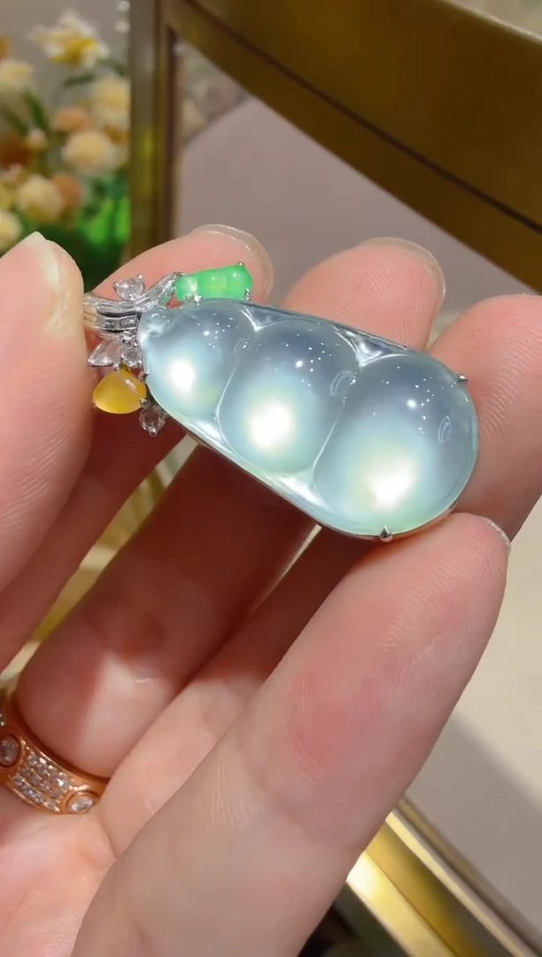 吊坠(不含链)18K金镶嵌翡翠多样性团购发一件