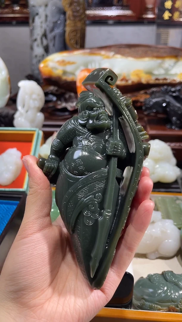 未镶嵌和田玉摆件华**哥