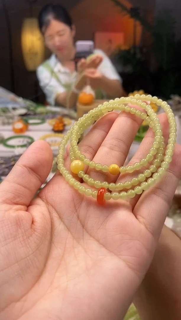 手串未镶嵌和田玉卡4左右黄口三圈手串