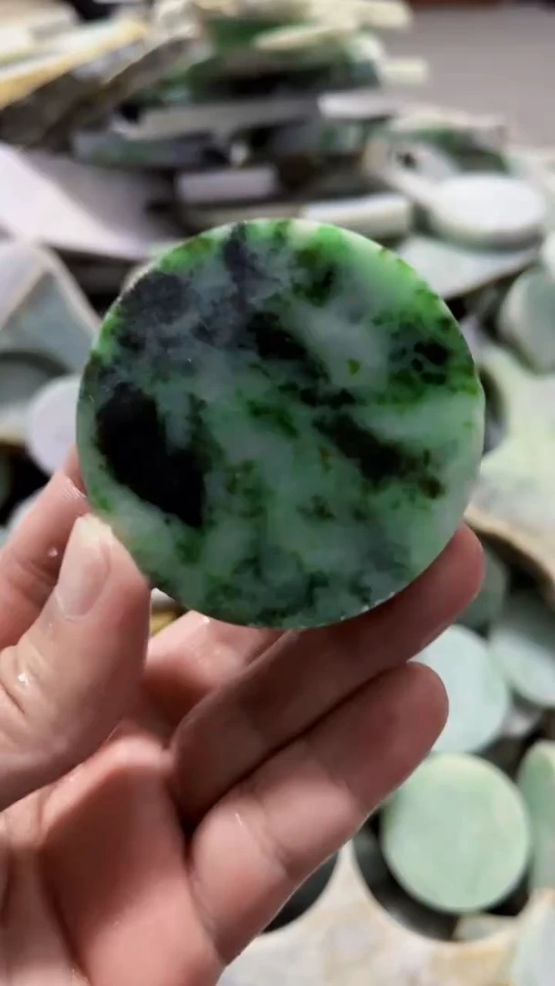 【闪购商品】翡翠挂件未镶嵌A货康壹179