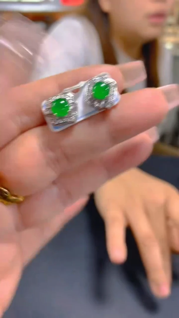 【闪购商品】翡翠耳饰未镶嵌0431163604多样性发其一