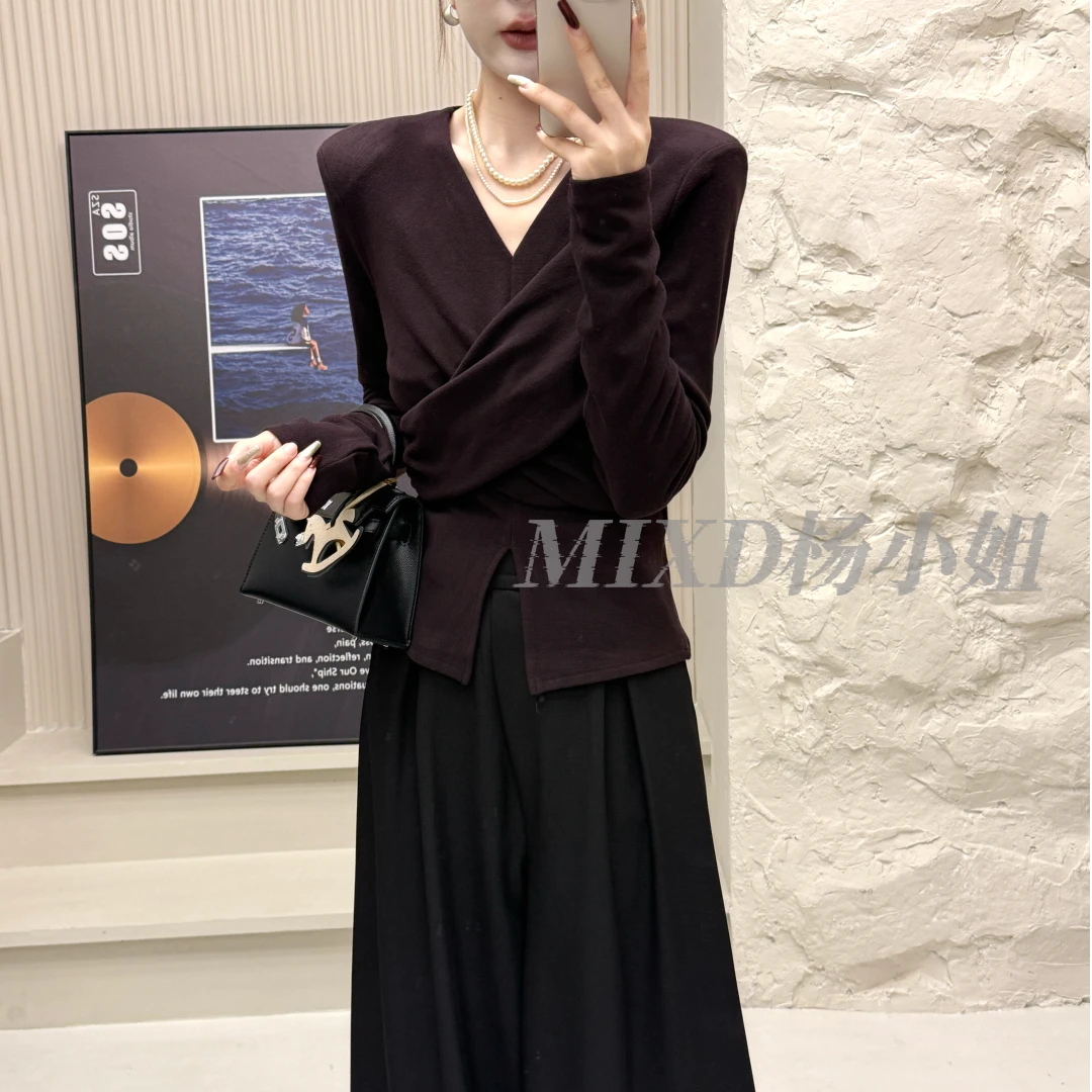 【MIXD杨小姐定制】2025秋冬V领前交叉设计感收腰内里磨毛洋气上衣