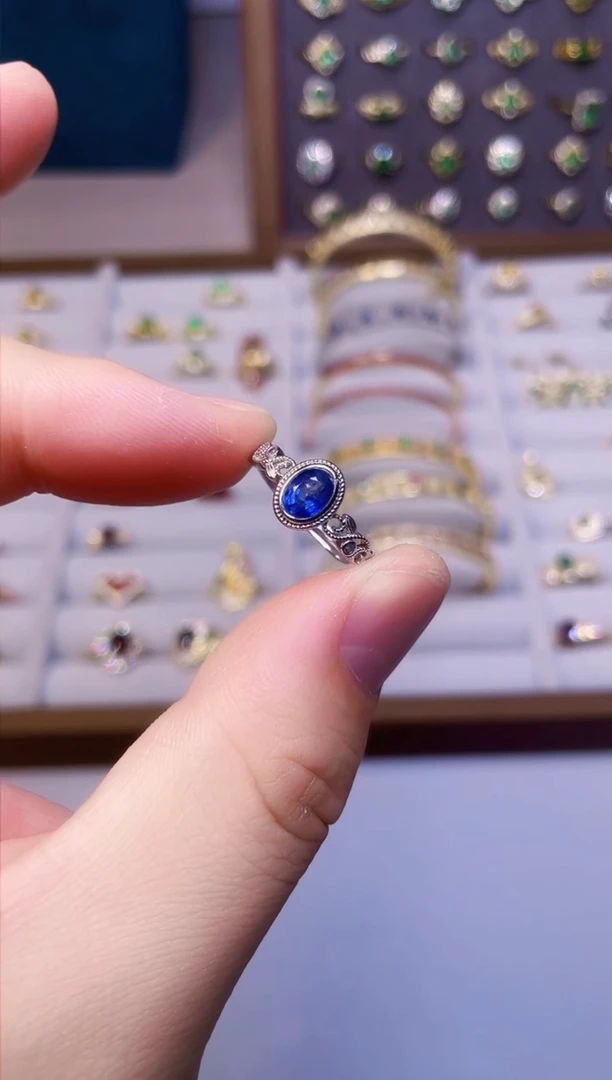 【闪购商品】蓝宝石戒指银S925镶嵌一枚