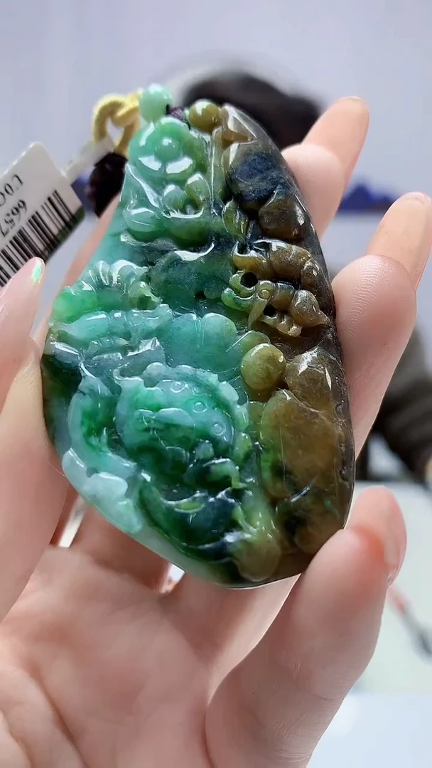 【闪购商品】定制翡翠未镶嵌1502DD-毛货挂件190