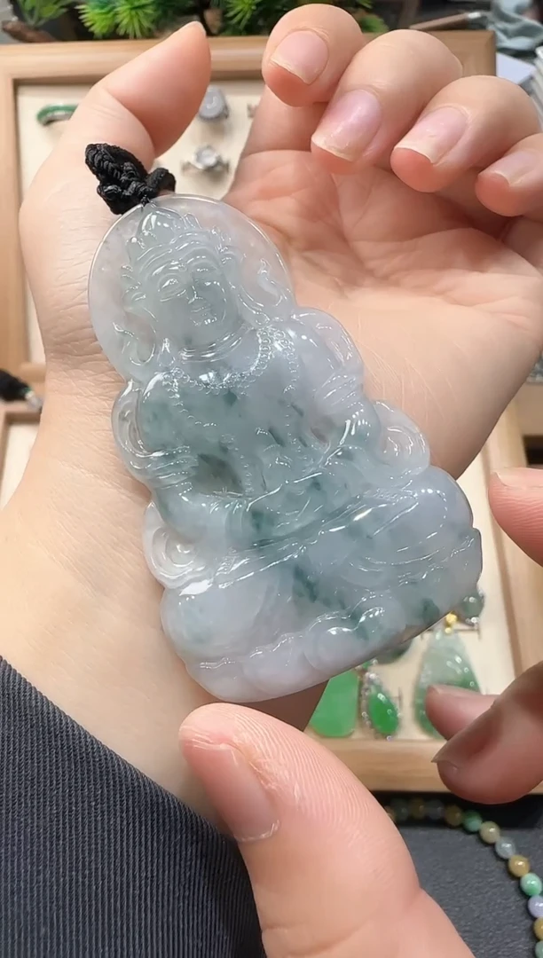 颈饰未镶嵌翡翠飘花度母