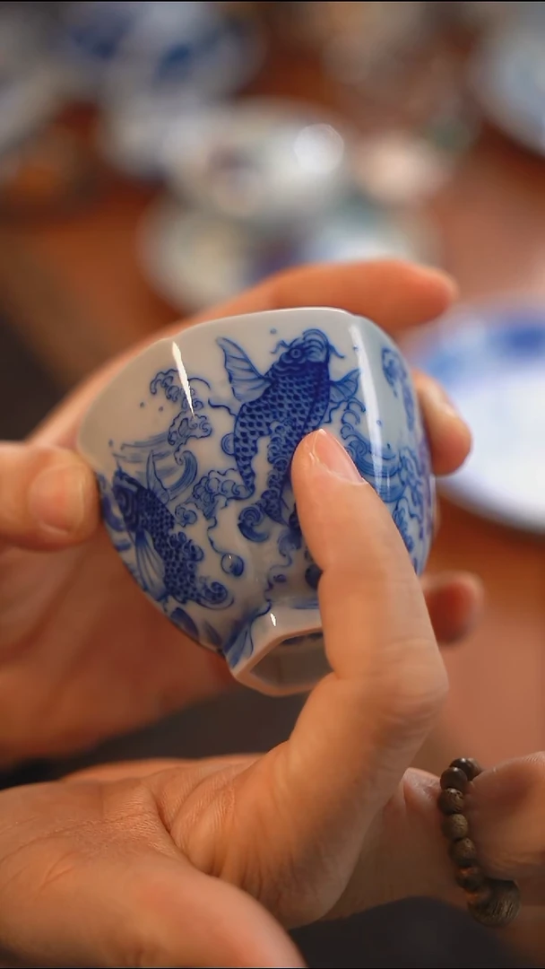 三鱼方杯