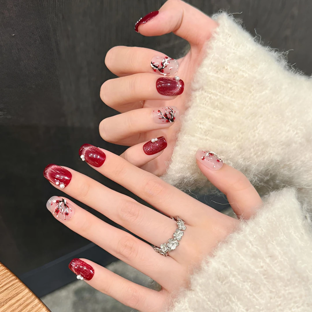 手绘国风美甲水墨梅花纯手工穿戴甲新中式红色短款氛围感小众显白
