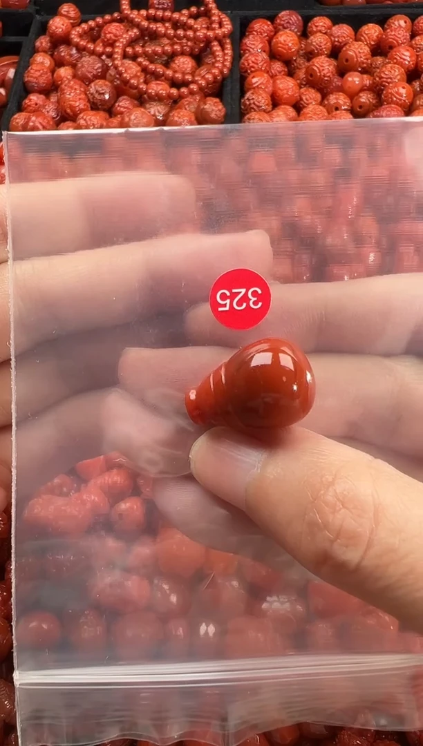 颈饰未镶嵌南红玛瑙1****凉1