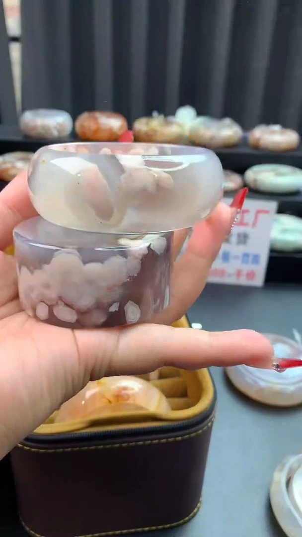 未镶嵌手镯石英质玉（59圈口）赠送镯心