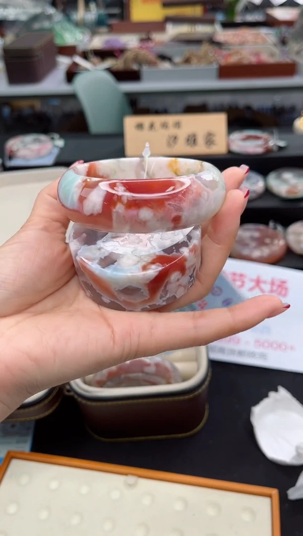 【闪购商品】石英质玉手镯未镶嵌59圈口（赠品镯心）3s9469