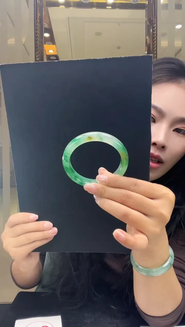 未镶嵌手镯石英质玉31