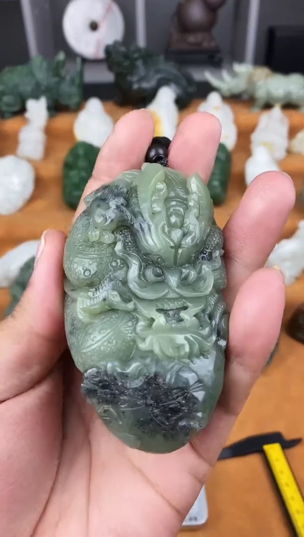 颈饰未镶嵌和田玉·