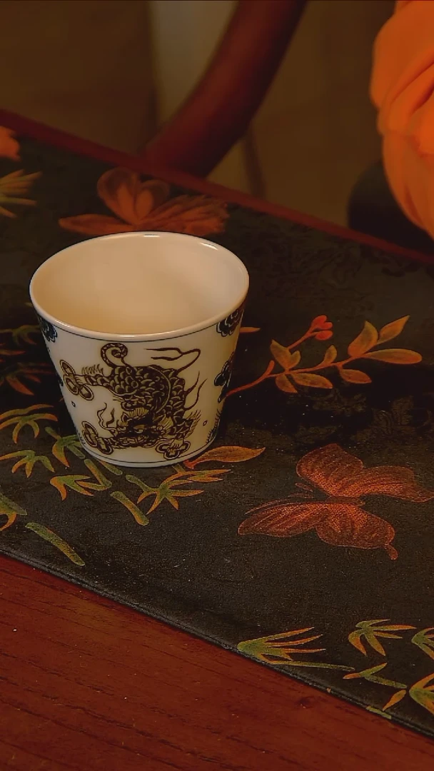 杯手工手绘杯杯很美丽