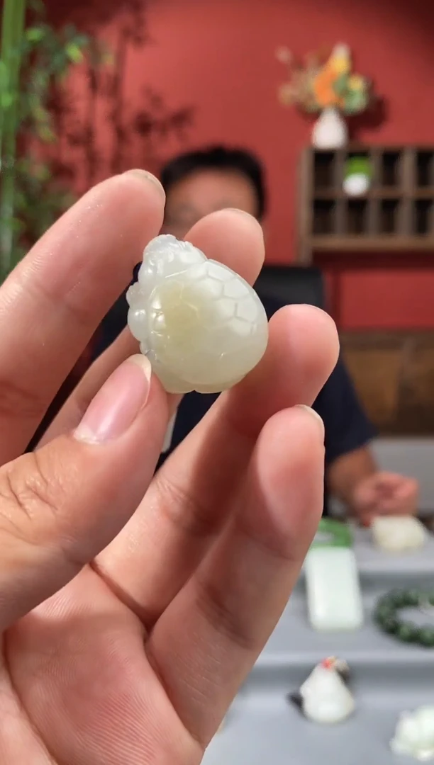 和田玉未镶嵌吊坠(不含链)1