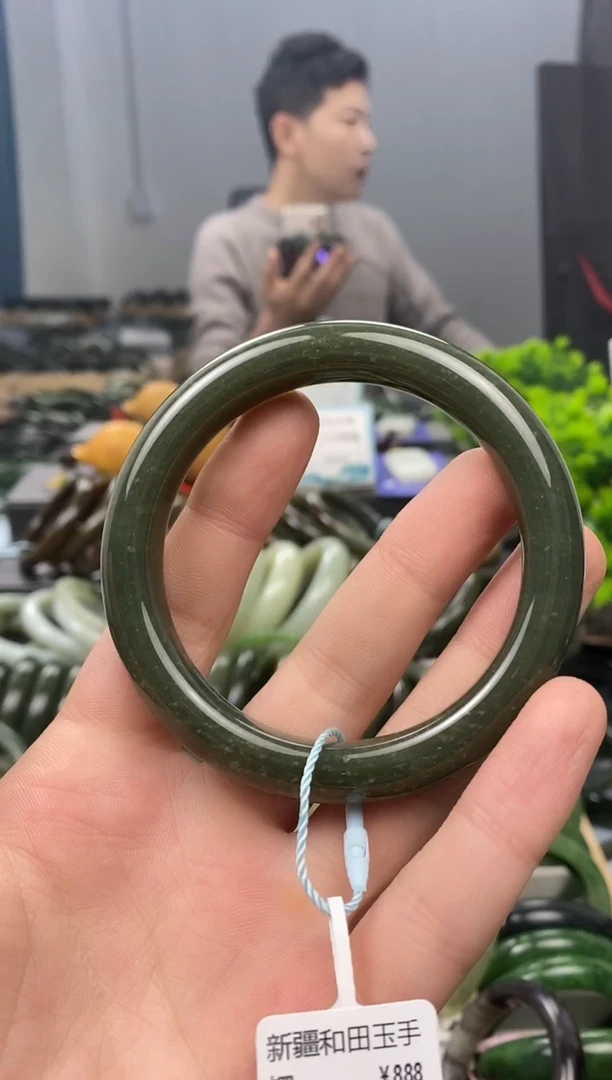 未镶嵌手镯和田玉60.5