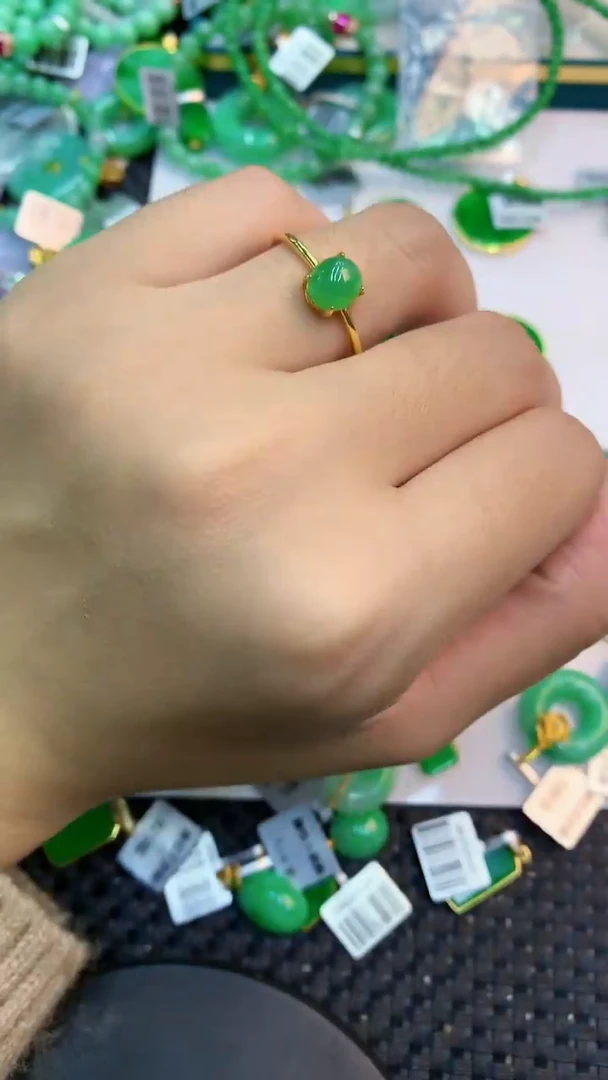颈饰未镶嵌翡翠1