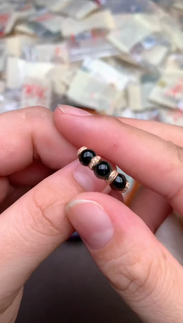 18K金镶嵌挂件翡翠一15圈