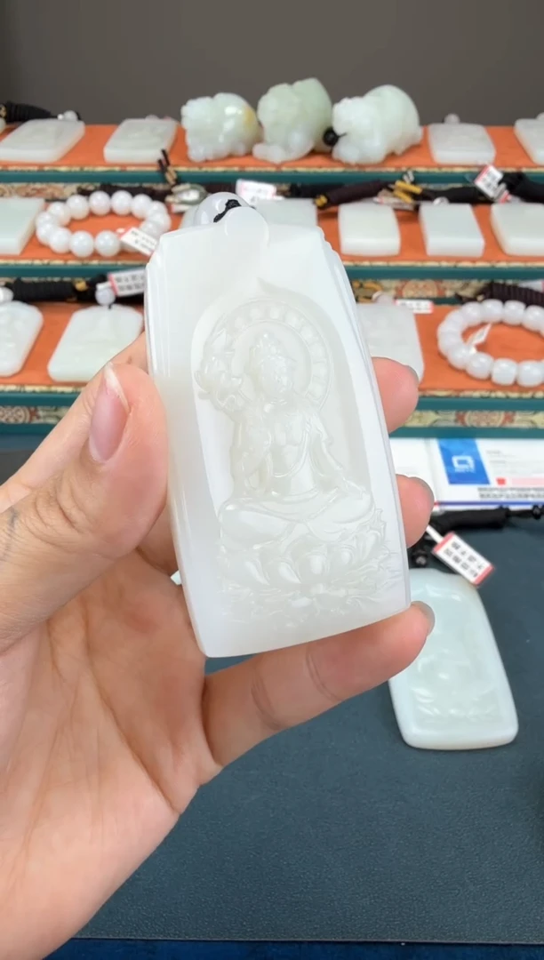 颈饰未镶嵌和田玉1