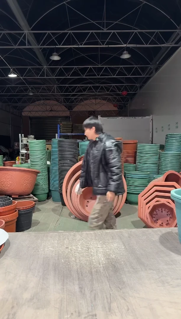 【闪购商品】复合46口径绿色桶盆3个 有孔，红色2个
