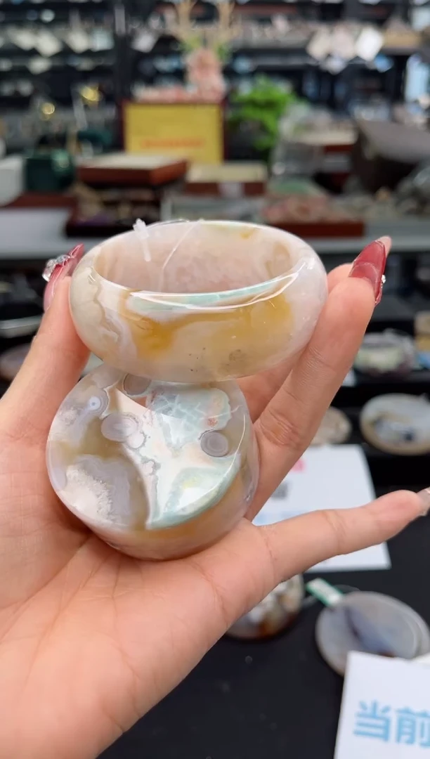 【闪购商品】石英质玉手镯未镶嵌55圈口（赠品镯心）1283110