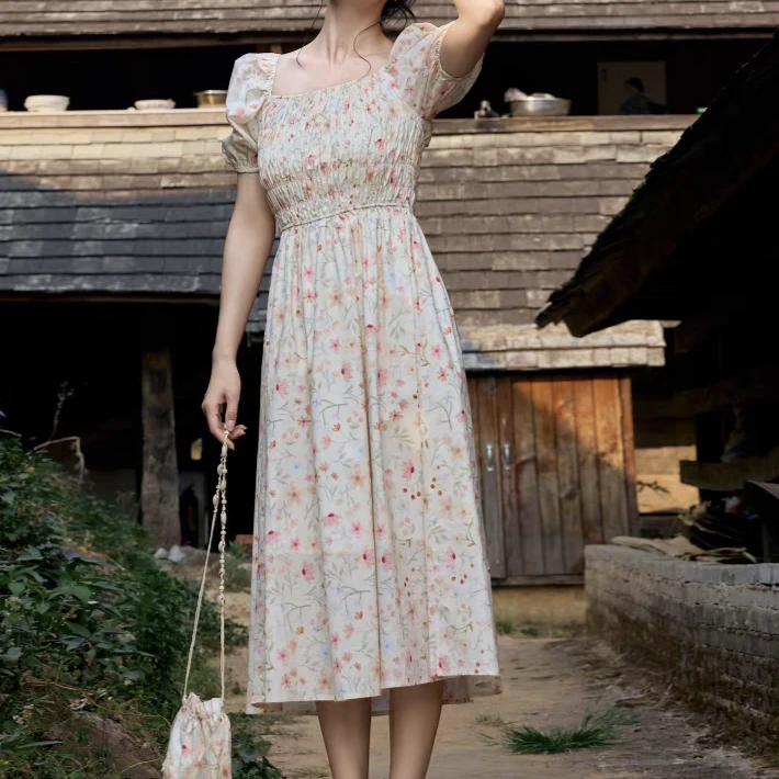 夏日新款法式方领泡泡袖碎花掐腰一字肩女性长裙