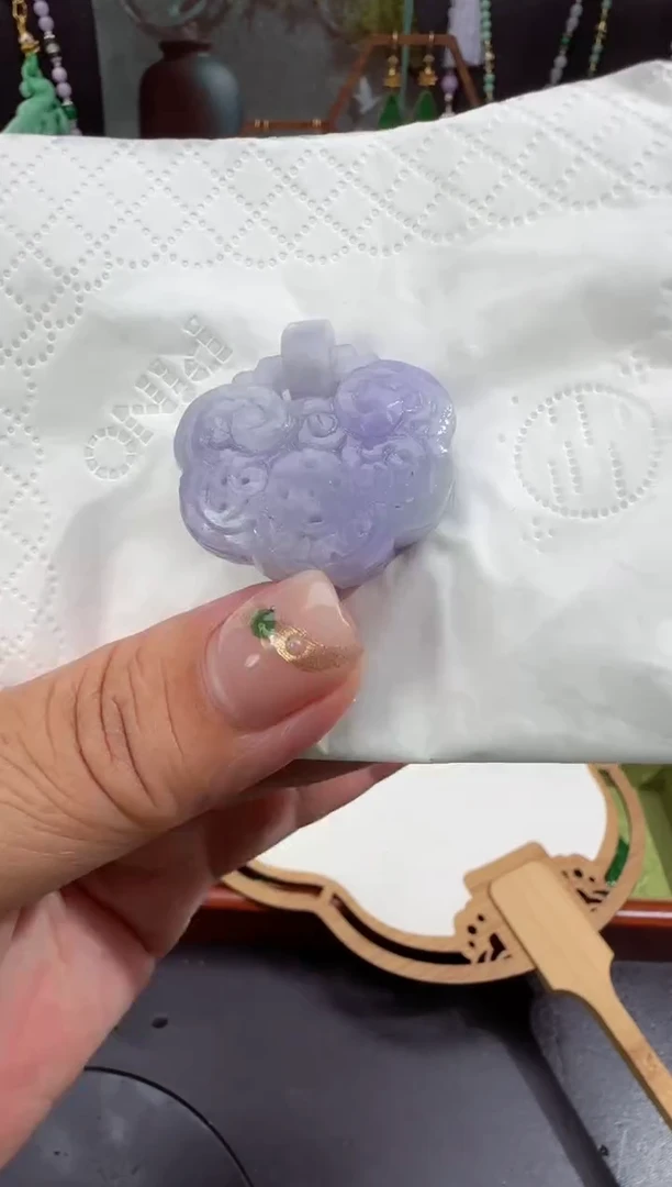 定制翡翠未镶嵌拍照