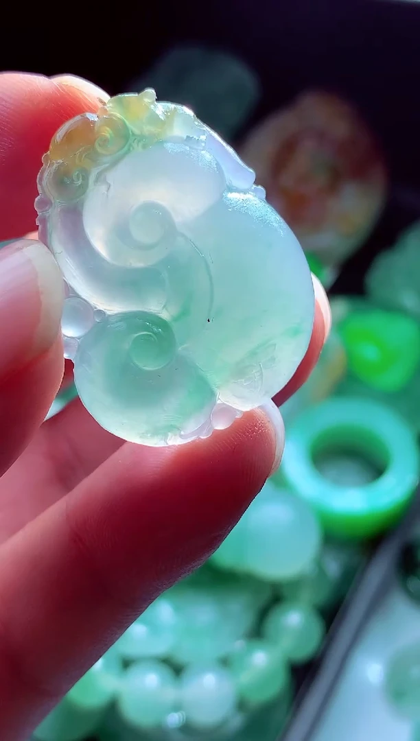 未镶嵌定制翡翠糖**?翡翠毛货定制