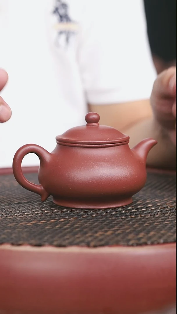 茶壶紫砂1号180CC潘壶红皮龙微瑕