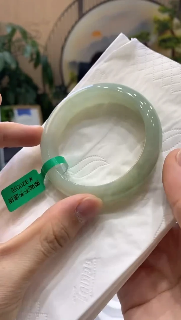 【闪购商品】翡翠手镯未镶嵌000002565