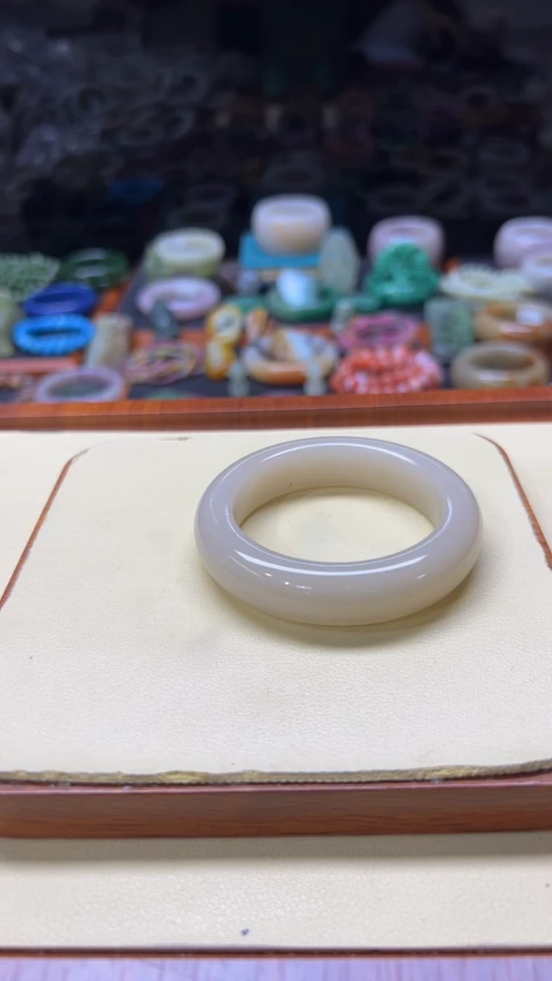 未镶嵌手镯石英质玉热*打150