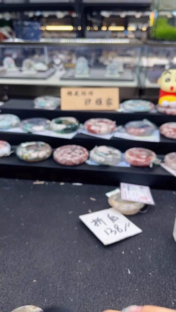 未镶嵌手镯石英质玉六*六圈口（赠品镯心）