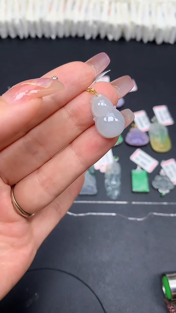 翡翠18K金镶嵌吊坠(不含链)MS190262