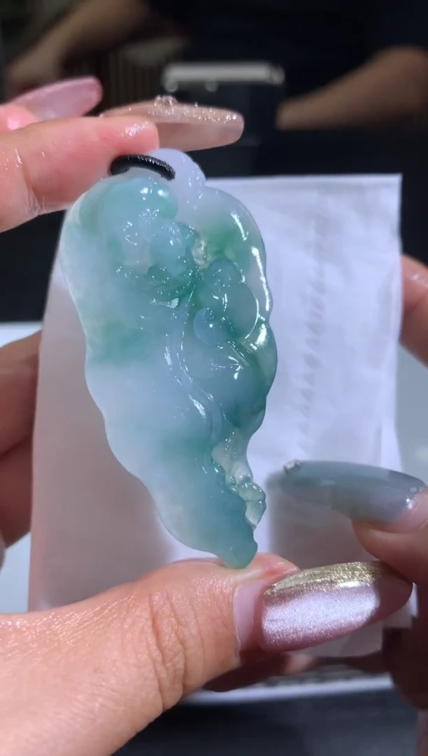 未镶嵌定制翡翠有*辣翡翠