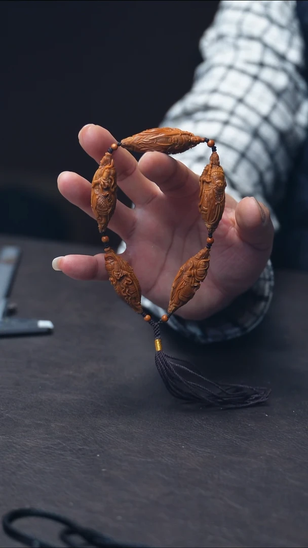 吊坠橄榄核四大天王