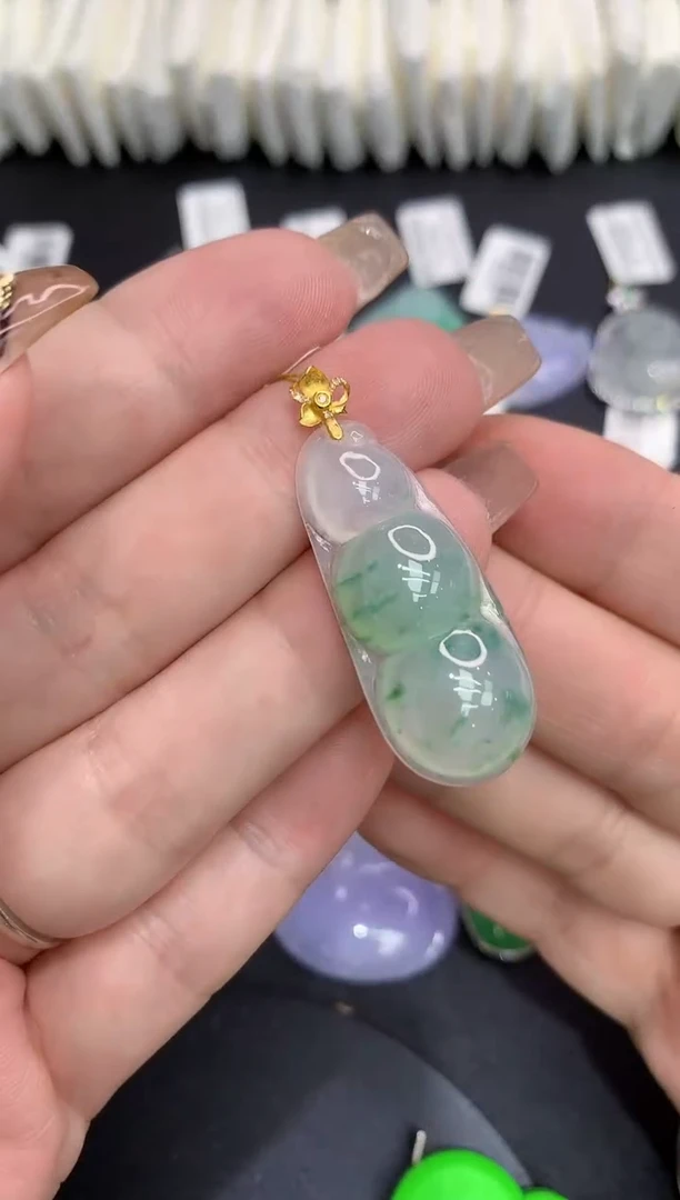 吊坠(不含链)18K金镶嵌翡翠1111